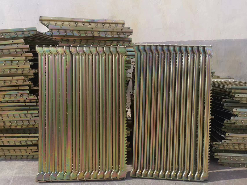 小麥?zhǔn)崭顧C篩片